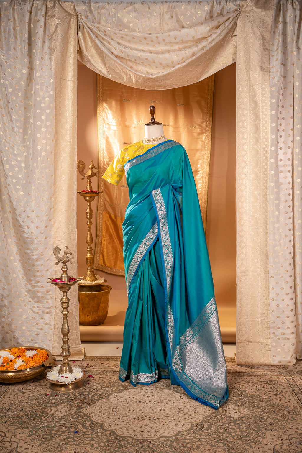 Morika | Semi Silk